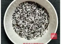 Illustration of how to make high fiber oatmeal black sesame cookies 1