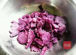 Illustration of how to make purple sweet potato cake 5