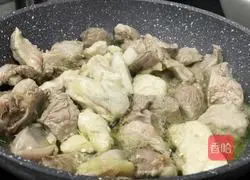 Potato and Mushroom Pie Recipe Illustration 4