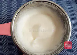 Illustration of how to make homemade chiffon cake 3