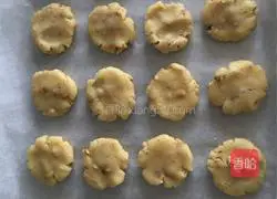 Walnut Crisp Illustration of how to do it 8