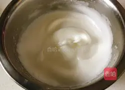Illustration of how to make split egg sponge cake 5