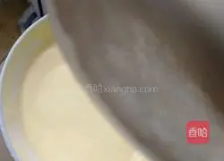 Illustration of how to make light cream tart 6