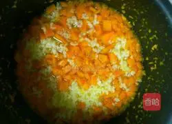  Illustration of how to make pumpkin puree porridge 7