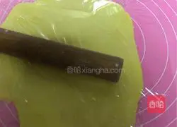 Homemade Illustration of how to make egg tart crust 9