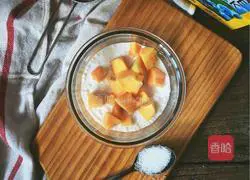 Illustration of how to make Hong Kong-style dessert papaya, coconut milk and sago 9