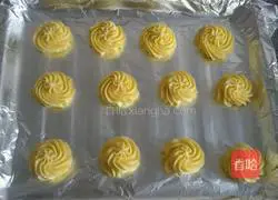 Illustration of how to make crispy butter cookies 11