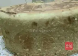 Illustration of how to make hollow latte art chiffon cake 19