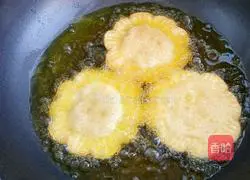 Illustration of how to make crispy apple pie 13