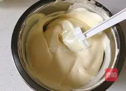 Illustration of how to make split egg sponge cake 11