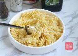 Cheese Spaghetti Recipe Illustration 4