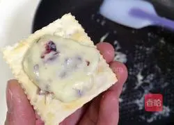 Nougat-filled soda crackers recipe 10