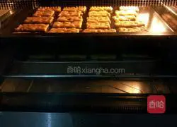 Illustration of how to make salty crispy biscuits 7