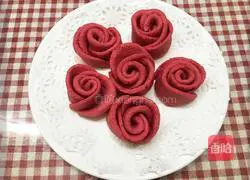 Illustration of how to make rose cookies 21
