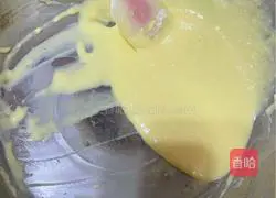 Illustration of how to make 8-inch chiffon cake 7