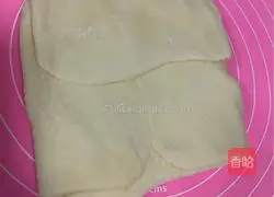 Illustration of homemade egg tart crust 11