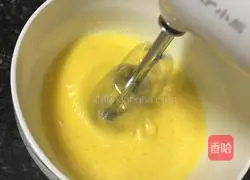 Illustration of how to make egg biscuits with electric baking pan 2