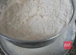 Illustration of how to make water-free and oil-free cupcakes 3