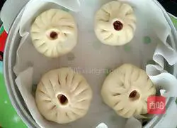 Illustration of how to make bean paste buns 10