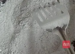 Illustration of how to make walnut and black sesame paste 4