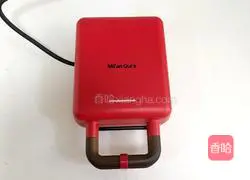 Strawberry Cream Waffle Recipe Illustration 7