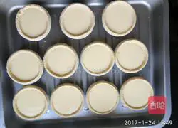 Illustration of how to make whole egg tarts 6