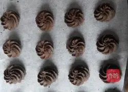 Chocolate Cookie Recipe Illustration 5