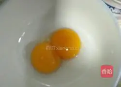 Illustration of making the first egg tart 2