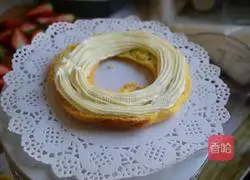 Illustration of making wheel puffs (New Year dessert) 11