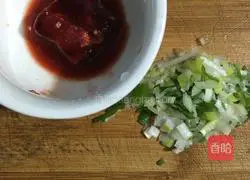  Illustration of how to make fermented bean curd and scallion pancake 3