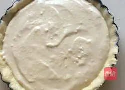 Illustration of how to make yellow peach cheese pie 5