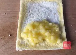 Toast Apple Pie Recipe Illustration 10