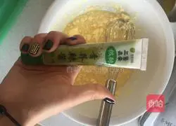 Illustration of how to make mustard chocolate chip cookies 3