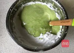 Spinach Chiffon Cake Recipe Illustration 9