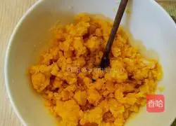 Illustration of how to make raisin custard cake 3