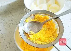 Illustration of how to make Margarita biscuits 3