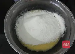 Illustration of how to make chiffon cake 4