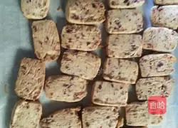 Crander Illustration of how to make raspberry cookies 7