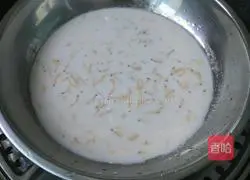 Illustration of how to make Hong Kong-style vegetarian rice rolls 6