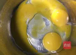 Illustration of how to make egg biscuits 1