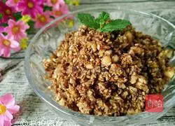 Illustration of how to make peanut walnut and sesame filling 11