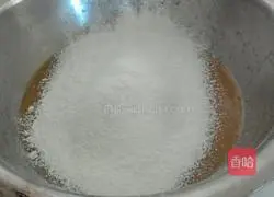 Illustration of how to make coffee chiffon cake 7