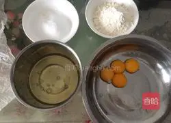 Illustration of how to make tiramisu finger biscuits 1