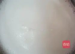 Egg yolks Illustration of making finger biscuits 4