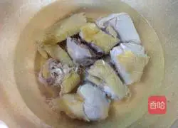 Illustration of how to cook chicken soup with red dates and walnuts 3