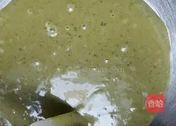 Illustration of how to make eight-inch matcha chiffon cake 5