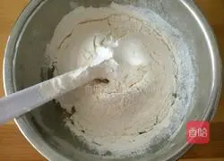 Illustration of how to make old-fashioned yeast biscuits 4