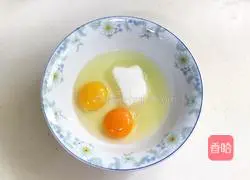 Strawberry Cream Waffle Recipe Illustration 2