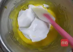 Illustration of how to make chiffon cake with chives and meat floss 8