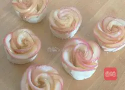 Rose Apple Pie Recipe Illustration 5
